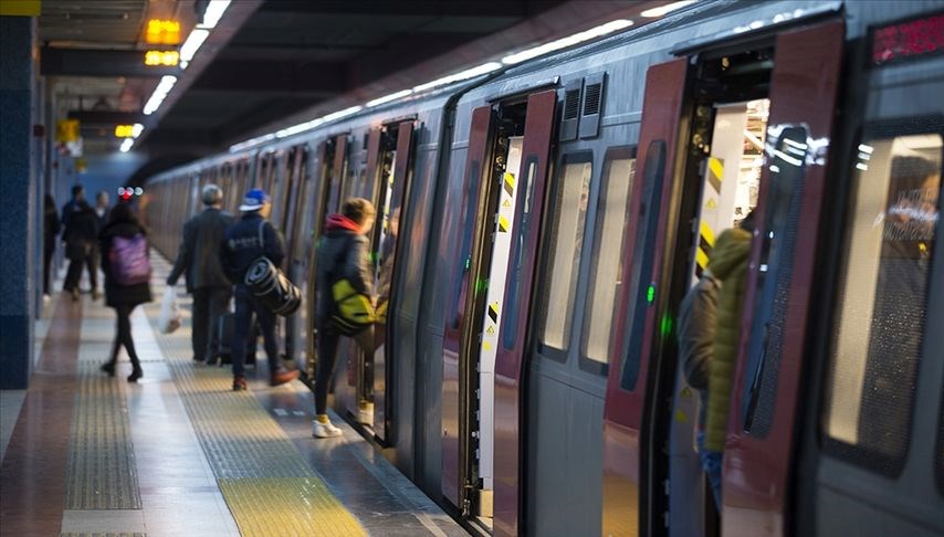 İstanbul’da metro seferlerine “viyadük çalışması” düzenlemesi