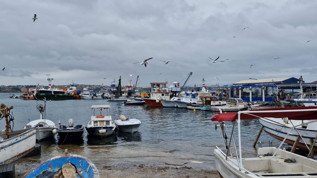 Marmara’da fırtına alarmı: Balıkçılar denize açılamadı