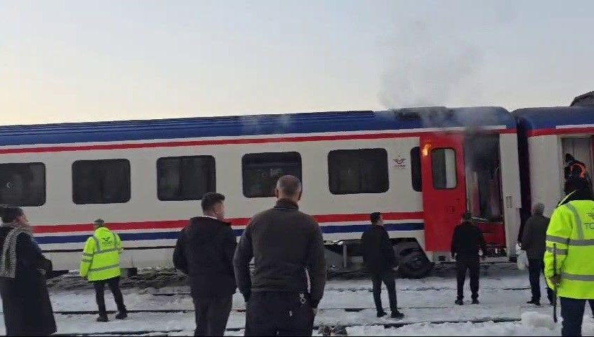 Turistik Doğu Ekspresi’nde yangın: İtfaiye ekipleri müdahale etti